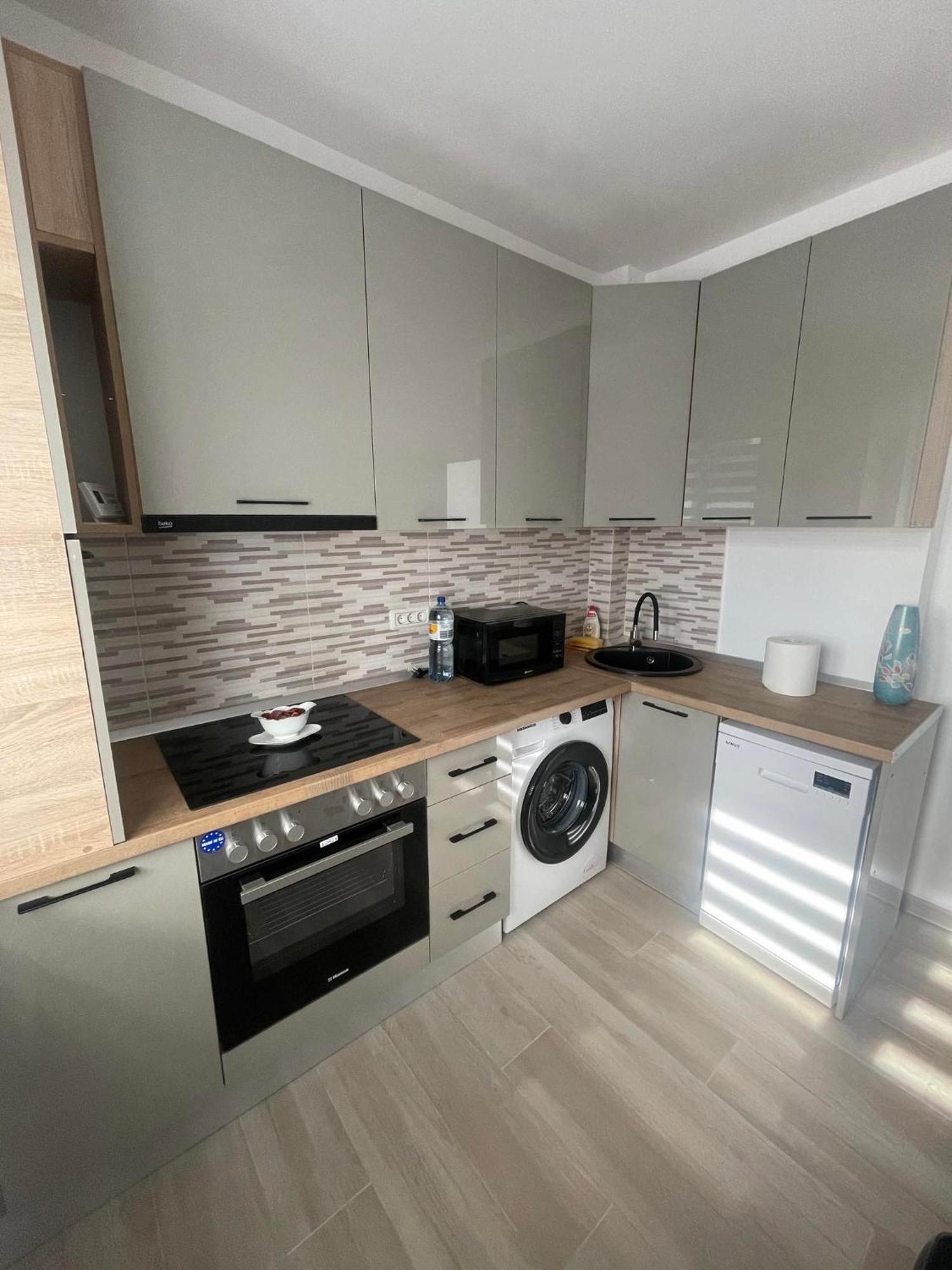 Luxury Apartment 皮特什蒂 外观 照片