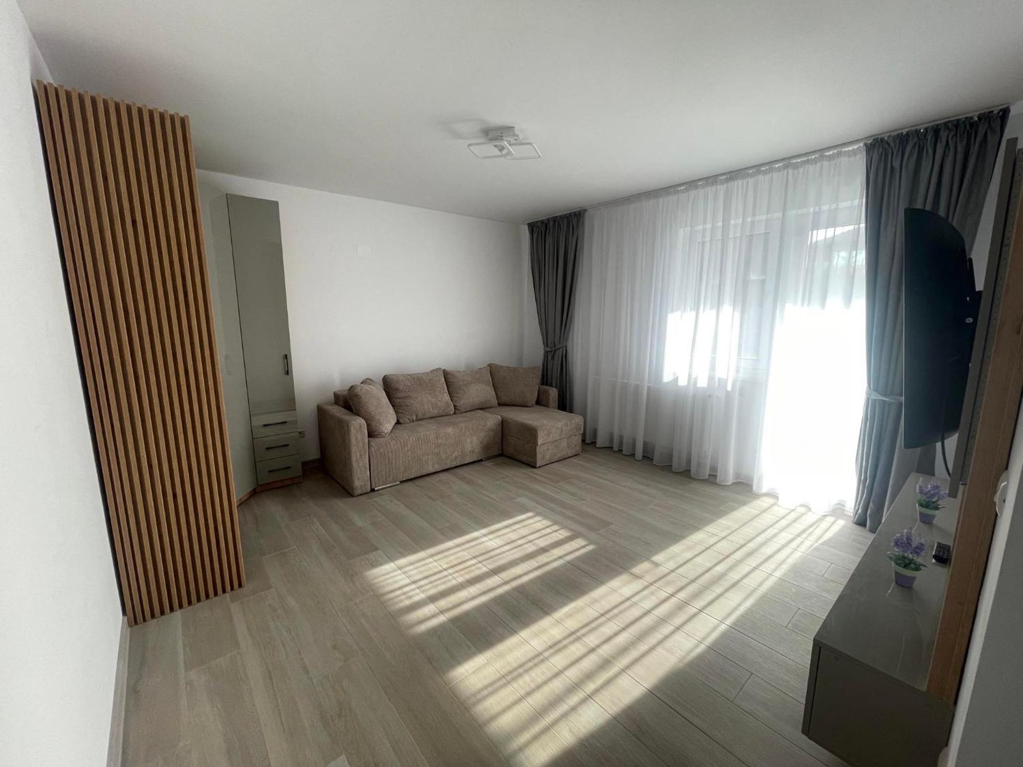Luxury Apartment 皮特什蒂 外观 照片